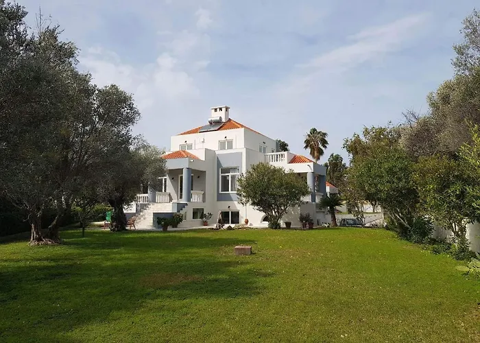 Serenade Luxury Villa