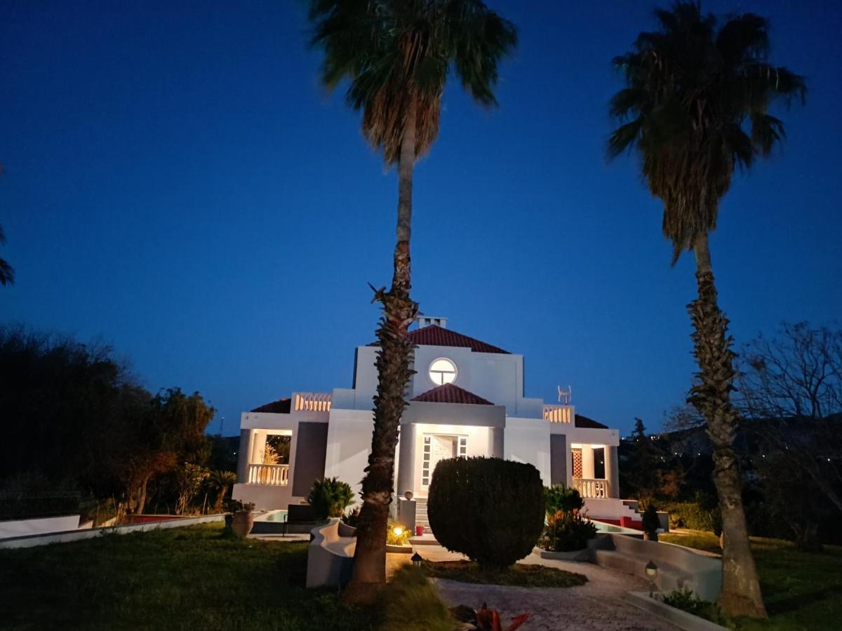 Serenade Luxury Villaer *